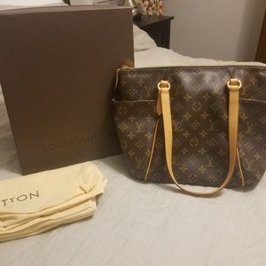 Authentic Louis Vuitton Totally PM Monogram